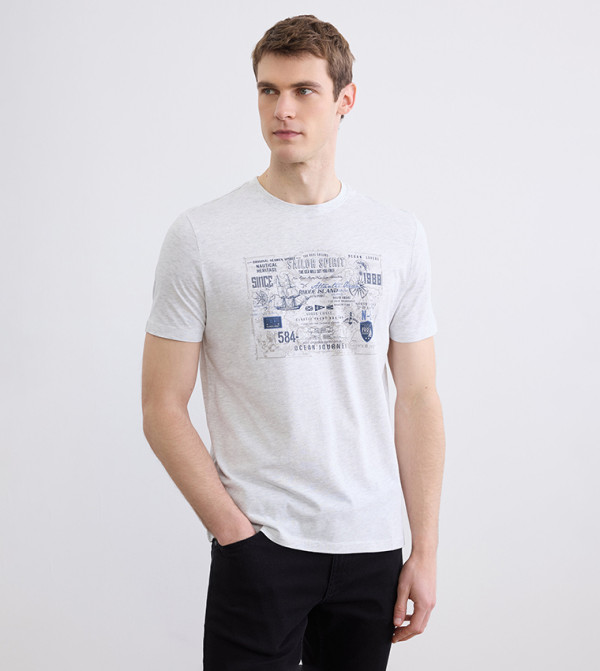 تيشيرت بطبعة وكم قصير