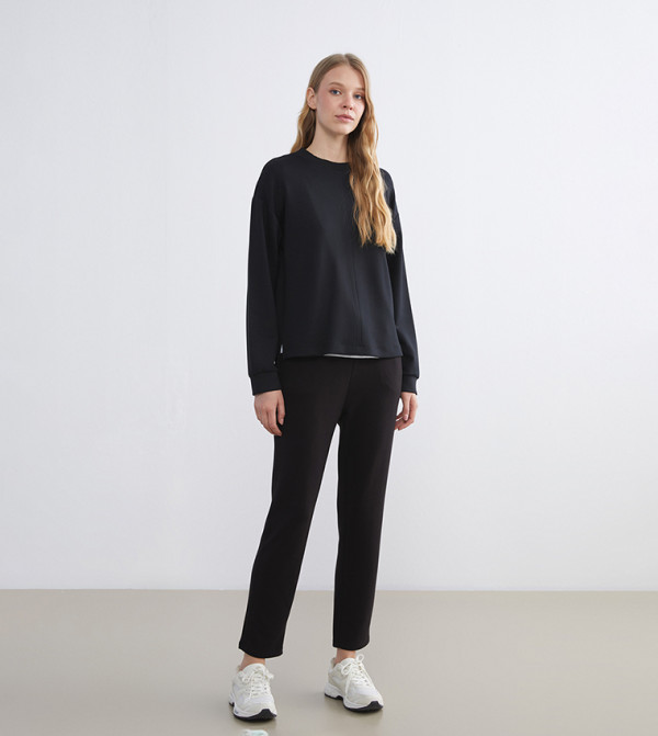 بنطلون رياضي بخصر مطاطي