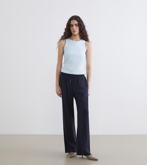 Solid Sleeveless Top