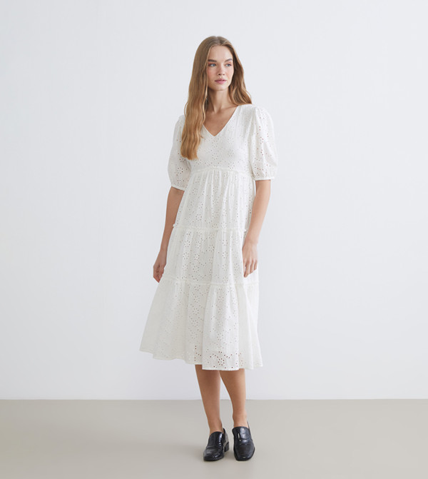 Hole-Knitted Short Sleeves Midi Dress
