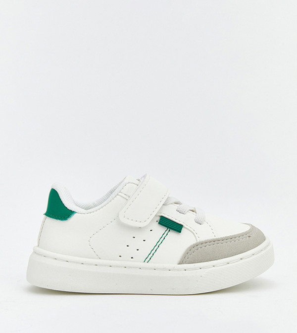 سنيكرز بحزام فليكرو بمقدمة مستديرة