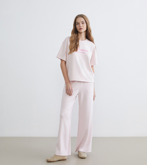 بنطلون رياضي واسع برباط 