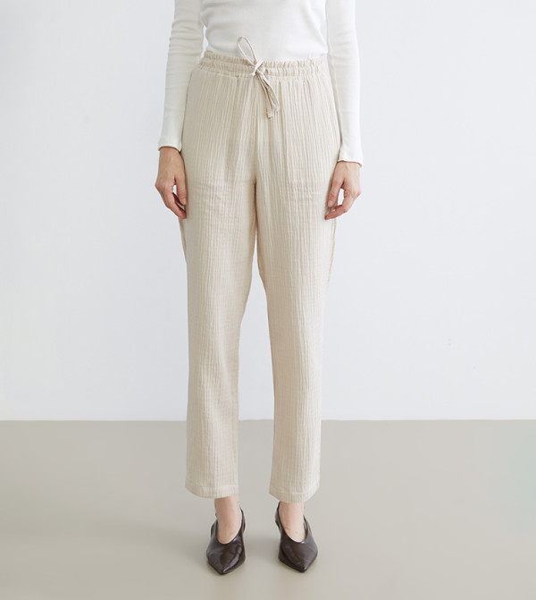Drawstring Waist Carrot Fit Muslin Trousers