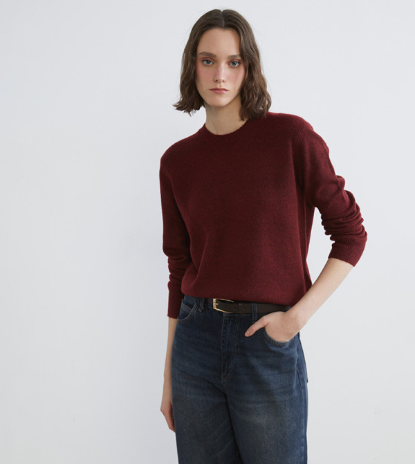 سويتر محبوك بقبة مستديرة