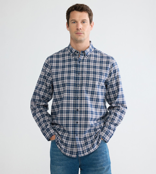 قميص كاروهات بقبة مثبتة بأزرار