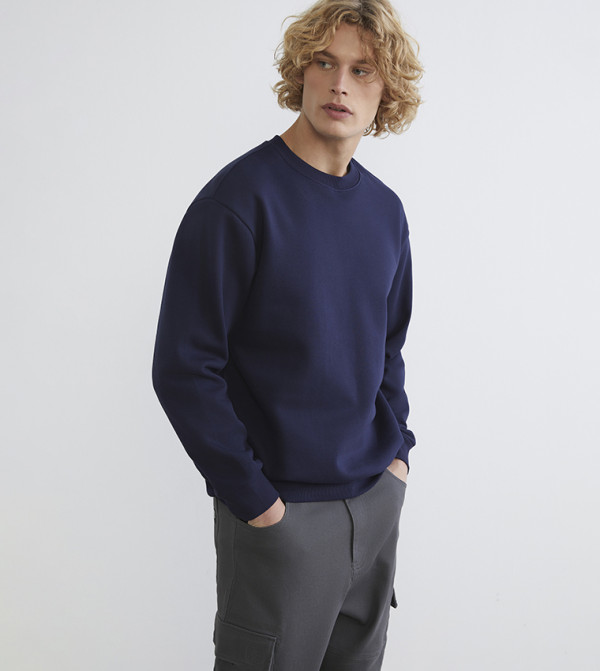 Solid Crew Neck Sweatshirt