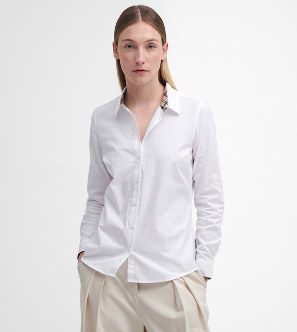 قميص بياقة كلاسيكية وأكمام طويلة