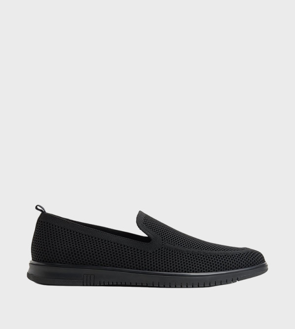 LUXTON Textured Round Toe Casual Slip Ons