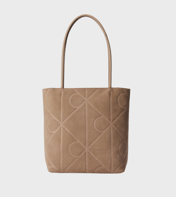 شنطة توت مونوغرام شامواه بنقش بارز