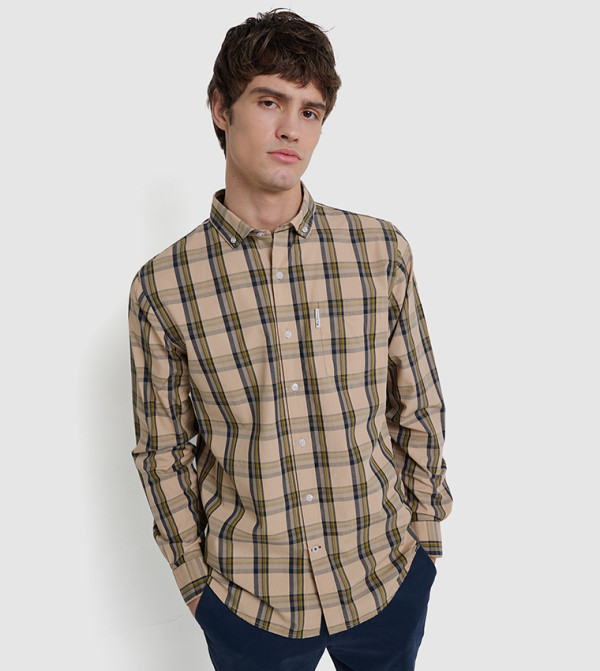 Plaid Button-Down Collar Shirt