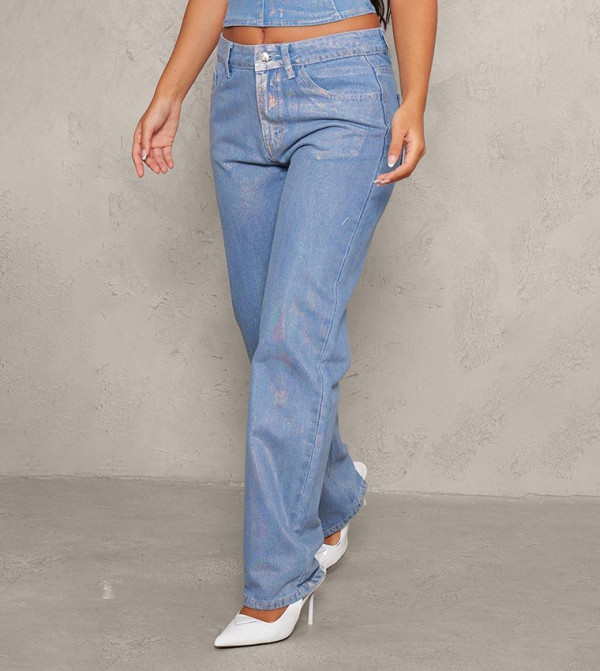 جينز ميتاليك بقصة مستقيمة للمقاسات الصغيرة 