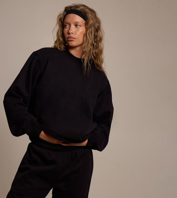 سويتشيرت صوف سادة كم طويل