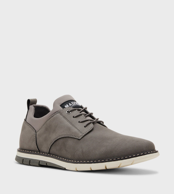 MLYDDON Textured Lace-Up Shoes