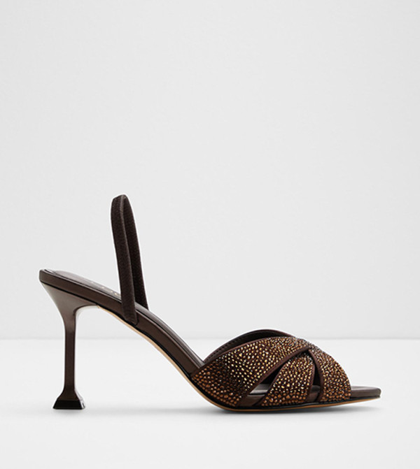 صندل كعب مزين