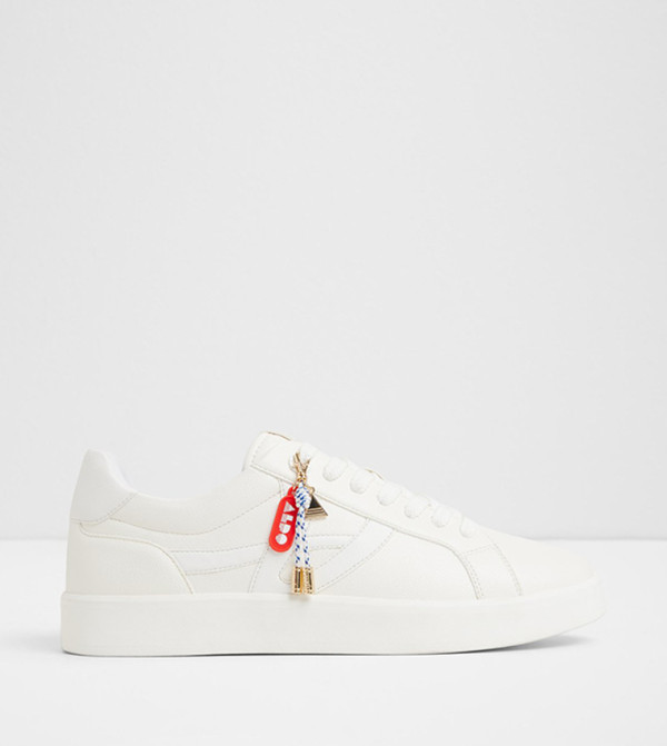MTL72 Round Toe Lace-Up Sneakers
