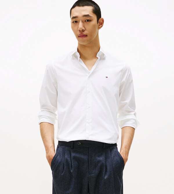 قميص بوبلين بشعار 