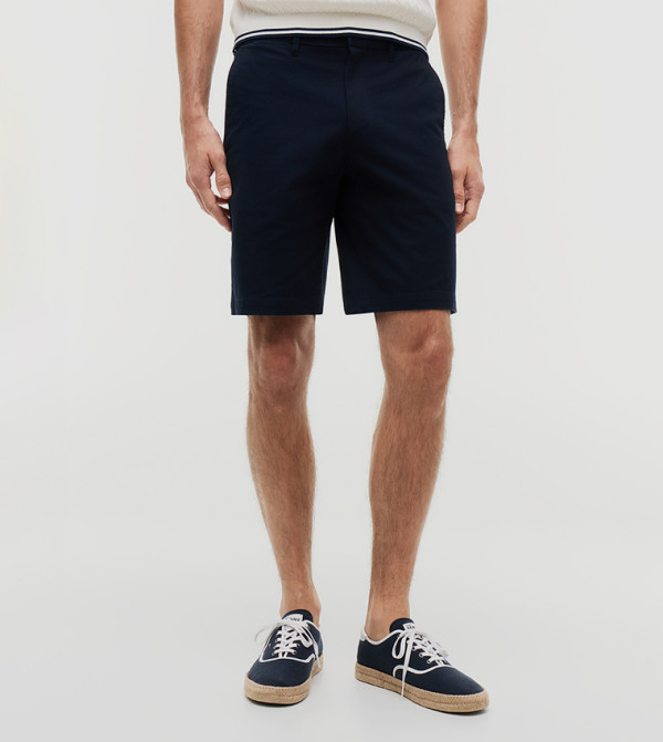DENTON Solid 9.5" Twill Shorts