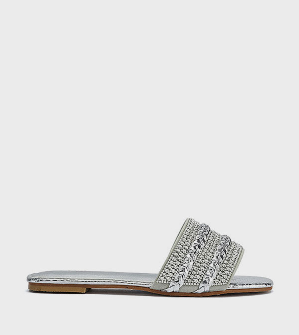 Embellished Open Toe Flat Sandals