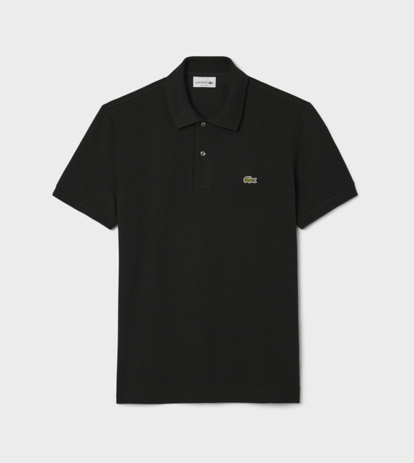 تيشيرت بولو بشعار وكم قصير