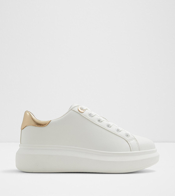 سنيكرز بلاتفورم برباط 