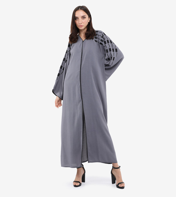 Shoulder Embroidered Abaya