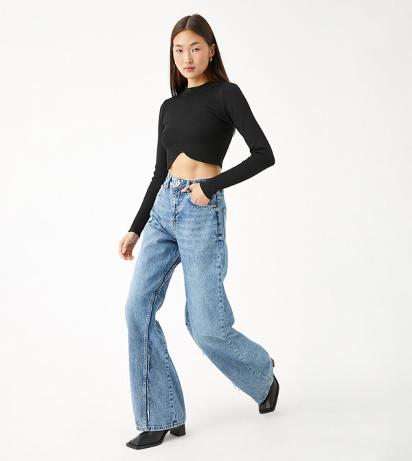 Button Closure Wide Leg Jeans