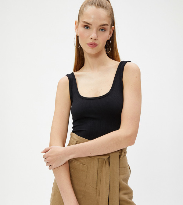 Ribbed Crew Neck Crop Top