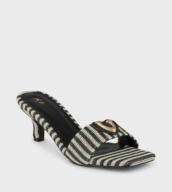 صندل بكعب مخطط 