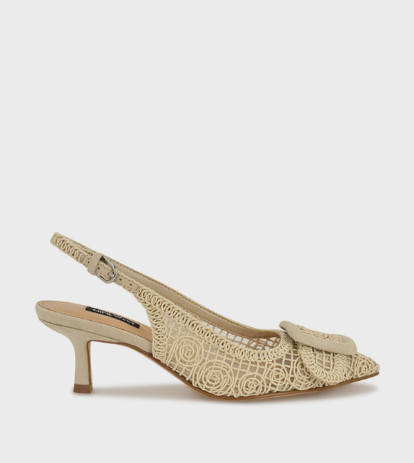 حذاء بحزام خلفي ومقدمة مدببة