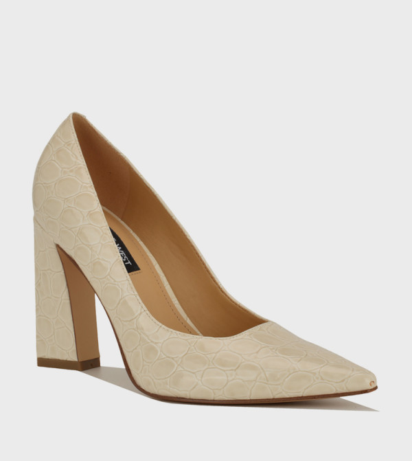 TAMANT Textured Pointed Toe Pumps