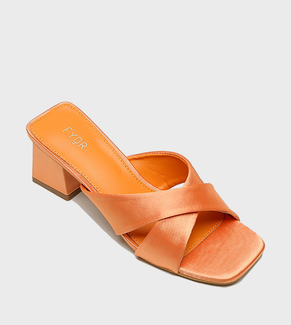 Solid Criss-Cross Strap Heeled Sandals