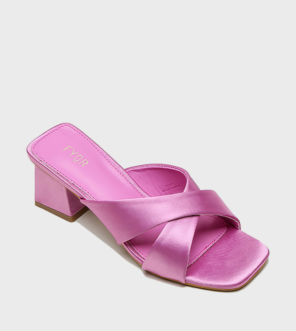 صندل كعب كريس كروس