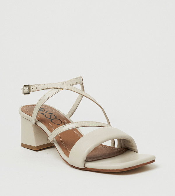 صندل ثيروس بكعب ومقدمة مفتوحة  