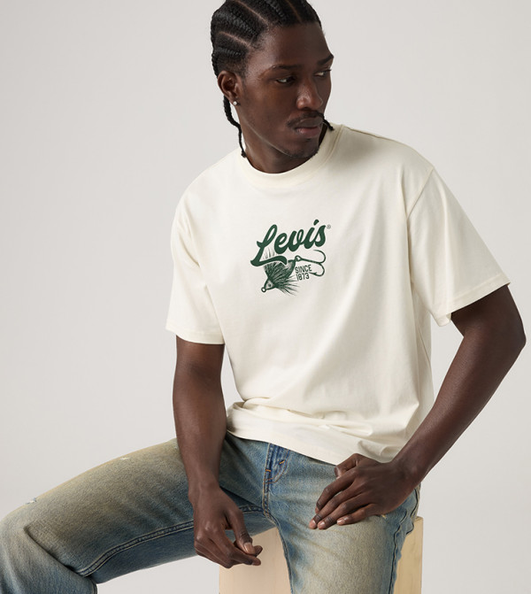 ليفايز  تيشيرتات كاجوال - بيج Round Neck T-Shirts