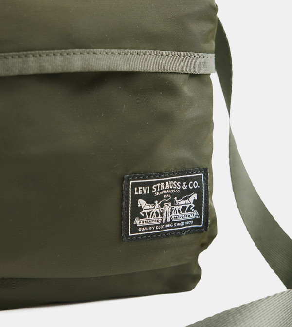 Levi's  Cross Body & Sling Bags - Green Cross Body & Sling Bags