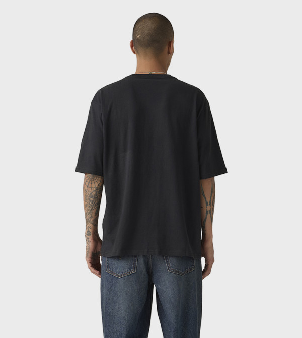 ليفايز ليفايز - أسود Round Neck T-Shirts
