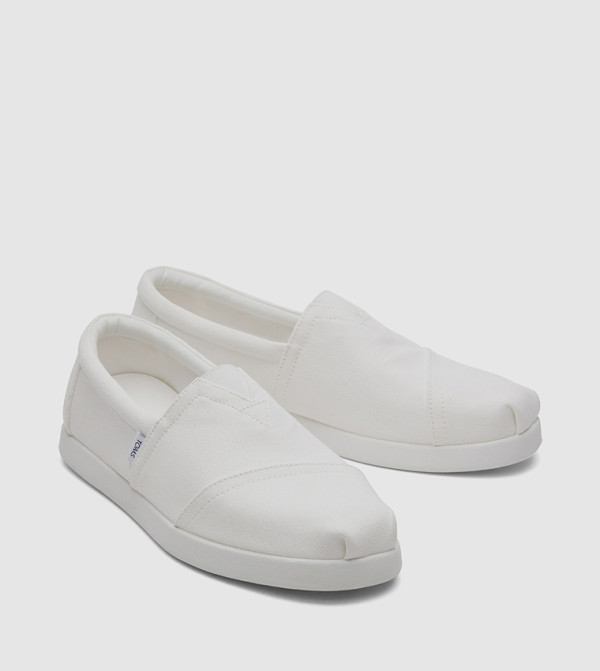 تومز  أحذية سهلة الارتداء - أبيض Casual Slip on