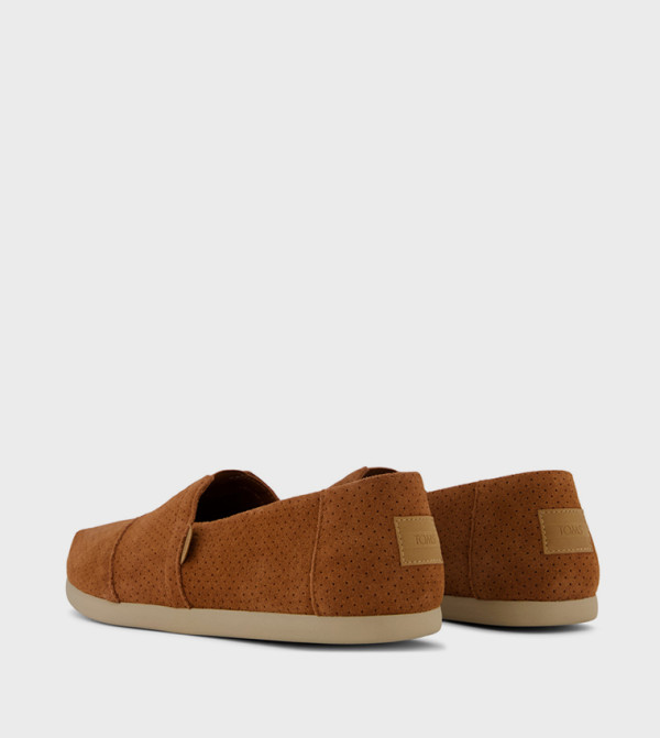 تومز  سليب أون كاجوال - بني  Casual Slip-ons