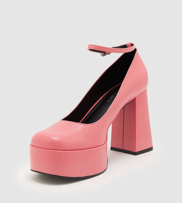 تشارلز آند كيث  صنادل - وردي Heeled Sandals