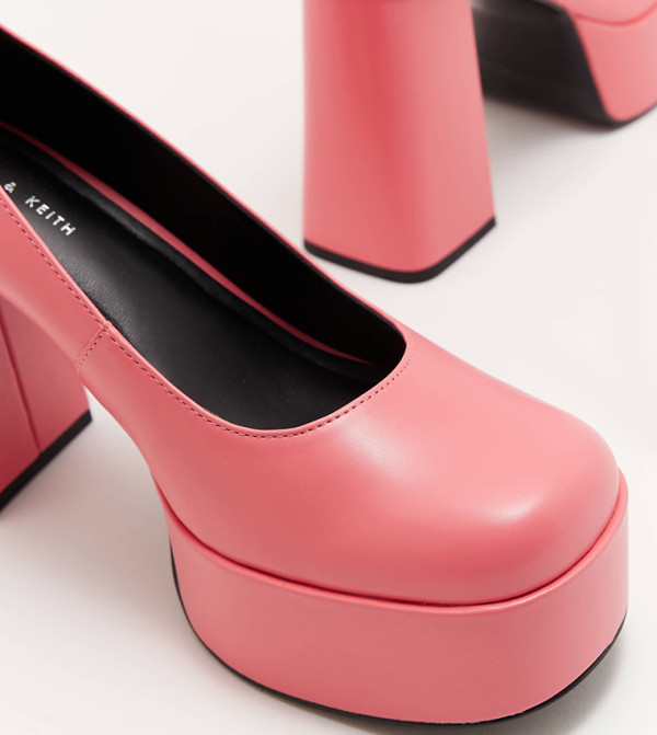 تشارلز آند كيث  صنادل - وردي Heeled Sandals