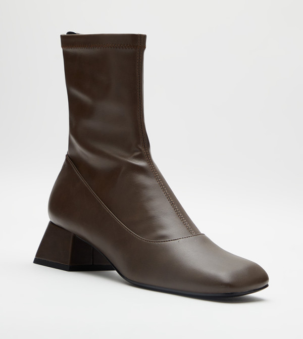 تشارلز آند كيث  أبوات - بني  Ankle Boots
