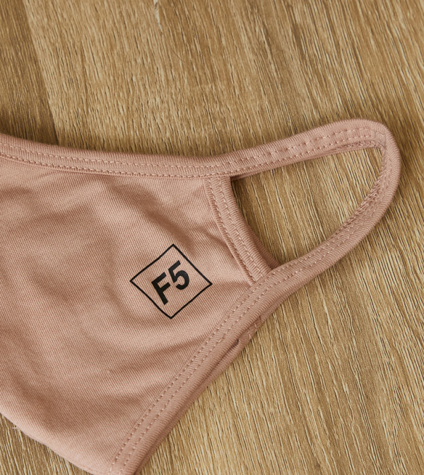 F5 F5 - Pink Masks