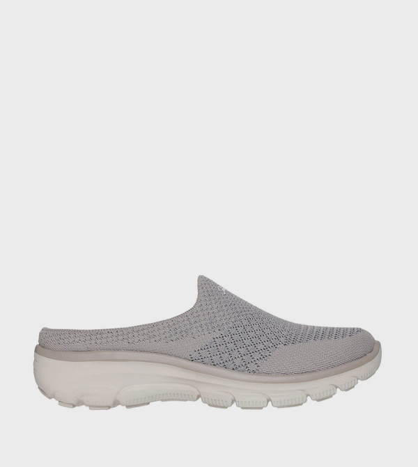 Skechers Skechers - Beige Casual Slip-ons