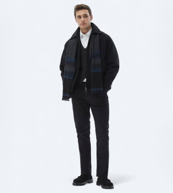 كيب  سترات بياقة V  - فحمي V-neck Sweaters