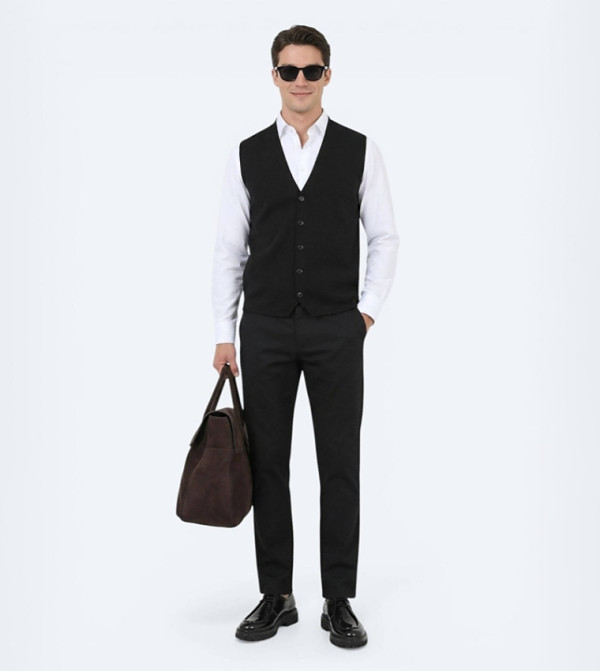 كيب  سترات بياقة V  - أسود V-neck Sweaters