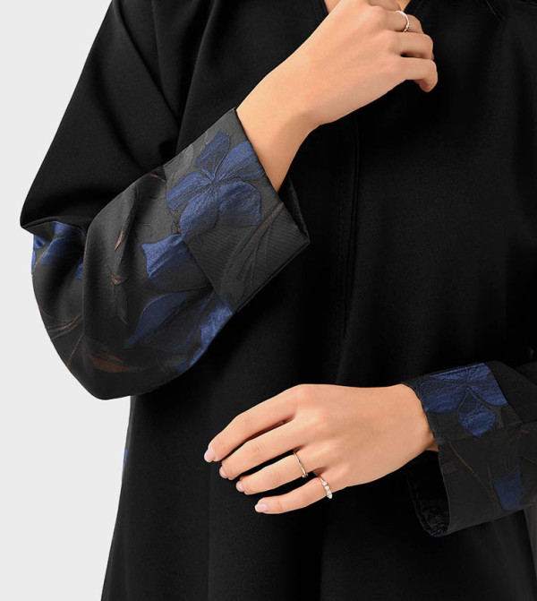HM  - Black Abayas