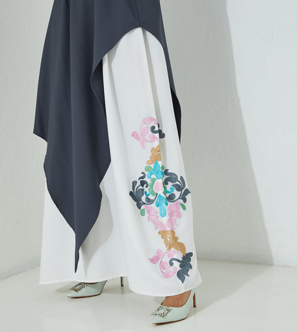 Rosette Abaya Rosette Abaya - Black Abayas