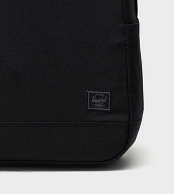 Herschel  Travel Bags - Black Backpacks