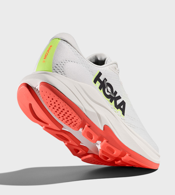 هوكا  zainab-influencer - أبيض  أحذية الجري