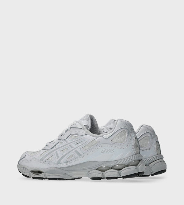 Asics Low Top - White Low Top
